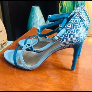 CHRISTIAN SIRIANO Heels TURQUOISE BLUE SZ 9.5.